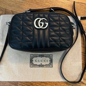Gucci GG Marmont Small Shoulder Bag